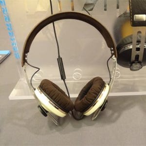 ゼンハイザー、第2世代「MONENTUM」や国内未発表「HD 630VB」を出展 - ポタ研2015夏