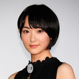 生駒里奈、ソロ写真集発売が755で決定! ファン要望に秋元氏と見城社長動く