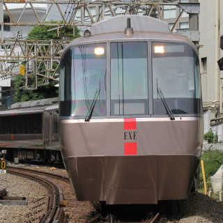 小田急ロマンスカーの停車駅に海老名駅・伊勢原駅を追加 - 3月ダイヤ改正で