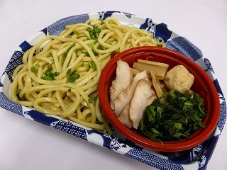 西友、「鶏だしの"あつもり"つけ麺」「濃厚みそラーメン」など温麺6品発売