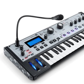 全世界500台限定のコラボレーションモデル「Novation MoroderNova」