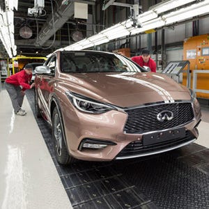 インフィニティ「Q30」の生産を英国サンダーランド工場にて開始