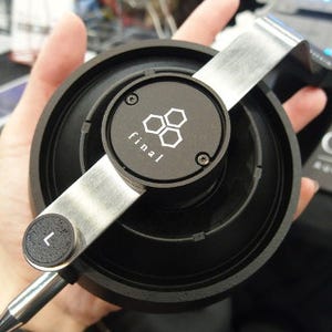 ポタフェス2015 - イヤホン／ヘッドホンの新製品をピックアップ (その2) - final、エレコム、オンキヨー、B&O Play