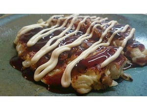 お好み焼き粉も山芋も不要! 豆腐を使って「ふわふわお好み焼き」を作る