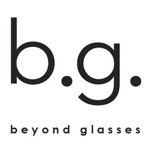 メガネスーパー、ウェアラブル端末「b.g」のプロトタイプを公開