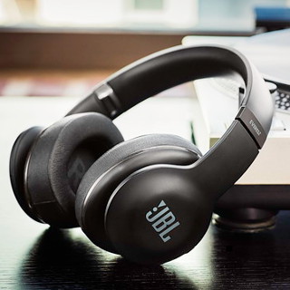 JBL、耳の形に合わせて音を自動設定するBT&NCヘッドホン「EVEREST ELITE」