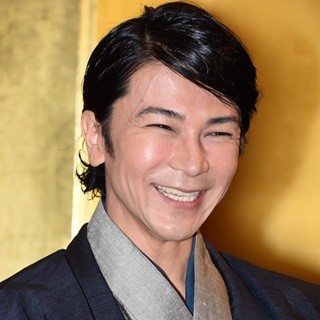 武田真治"ゲスいじり"連発! 2人の妻と同居する役に「ロマンスがありあ…」