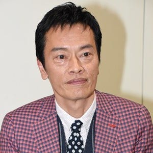 遠藤憲一、裏ドラマの撮影が隣同士で「不思議な感覚」深田恭子とあいさつも