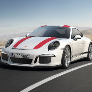 ポルシェ「911 R」予約開始 - 伝統受け継いだデザインのピュアスポーツカー