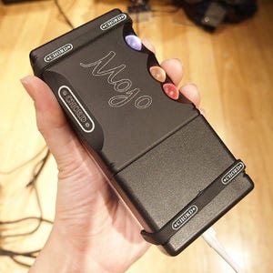 Chord、ポタアン「Mojo」とiPhoneをシンプルにつなぐ専用オプションをサプライズ公開