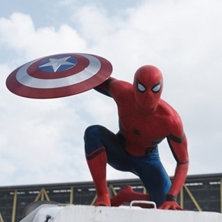 スパイダーマン『シビル･ウォー』でアベンジャーズ参戦! 予告編でお披露目