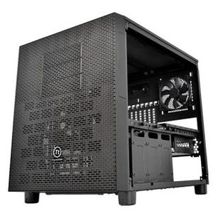 Thermaltake、2段重ねのスタックが可能なキューブ型Extended ATXケース