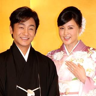 愛之助&紀香、結婚会見で「最高に幸せ」- 事務所の「会うな」で互いを意識