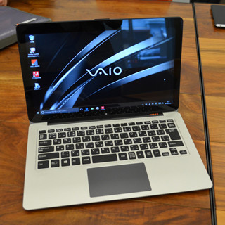 ツートン仕様のVAIO×BEAMSコラボ「VAIO Z」が28日発売 - 限定数のケースも