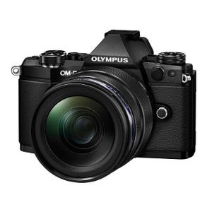 オリンパス、「OM-D E-M5 Mark II」に「12-40mm F2.8 PRO」のレンズキット