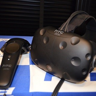 「HTC Vive」が国内36店舗で販売開始、体験コーナーも全国に用意 - 価格は「最後まで調整」