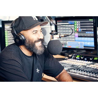 Apple MusicのBeats 1で東京から番組をオンエア - DJ・Ebro Dardenが来日