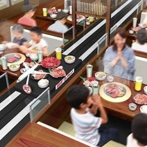 ミニチュア飛行機が客席まで肉を運ぶ"焼肉ジェット"登場--セントレアを意識