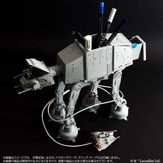 足を狙うんだ、『スター・ウォーズ』AT-ATマルチスタンドは名シーンも再現