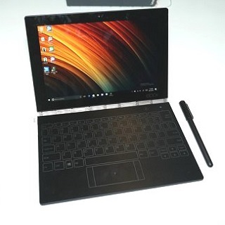 2面タッチスクリーンは想像以上に使える印象!! - 「Yoga Book」ファーストインプレッション