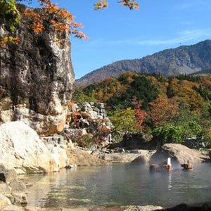 混浴風呂のある温泉宿ランキング--250畳の露天や標高970mの絶景露天も!