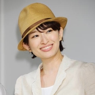 島袋寛子、早乙女太一の弟･友貴と婚約「出会えたことに心から感謝」