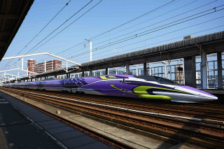 JR西日本「500 TYPE EVA」好評で運行期間延長 - 渚カヲルの車内自動放送も