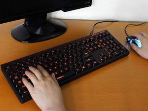 上海問屋、パンタグラフとメンブレンのハイブリッドゲーミングキーボード