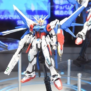 ガンプラ「RG」シリーズに『ガンダムビルドファイターズ』が初参戦、第1弾は「ビルドストライク フルパッケージ」