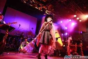 花澤香菜、ハロウィンスペシャルライブ開催! 新曲「ざらざら」初披露