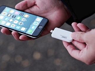 iPhoneでステレオ録音を可能にするLightningステレオマイク - ロジテック