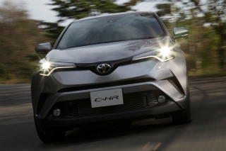 トヨタ「C-HR」TNGA第2号車発売、運動性能に"味付け"施したSUV - 画像52枚