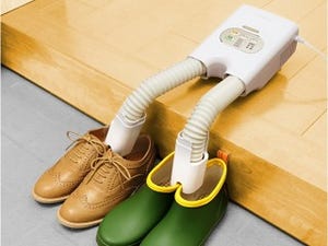 靴のニオイ対策に - アイリスオーヤマ、脱臭機能を備えた「くつ乾燥機」