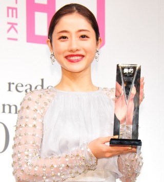 石原さとみ、芸能生活15周年の来年は「余裕と優しさを持てる人になりたい」