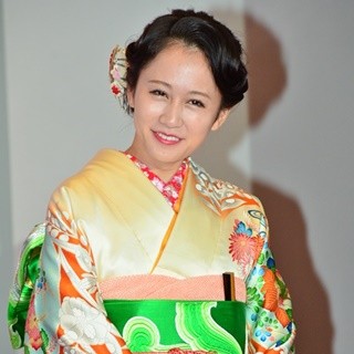 前田敦子、チャッカリ者役を「嫌いにならないで」- 振り袖姿でドラマ会見