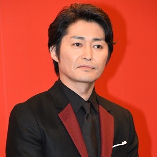 安田顕、公式ホームページの身長サバ読みを告白「本当は173cmです」