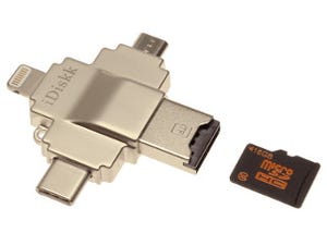 LightningやUSB Type-Cなど4種類のコネクタを持つmicroSDカードリーダー