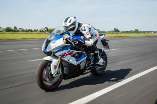 BMWモトラッド「S 1000 RR」2017年モデル、排気系など変更 - 2/10販売開始