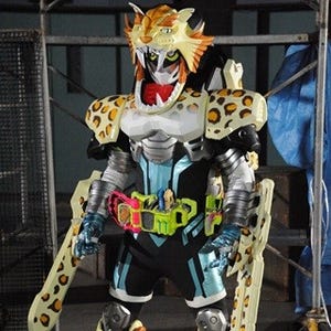 『仮面ライダーエグゼイド』スピンオフ登場のブレイブ新フォームはヒョウ!?