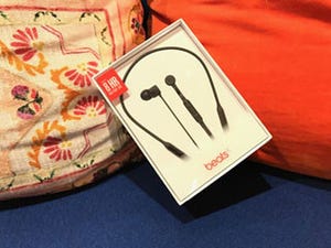 BeatsXを9時間のフライトで楽しんだ - 松村太郎のApple深読み・先読み