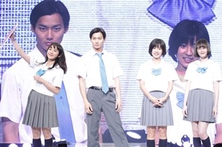 野村周平&平祐奈「神コレ」に制服姿で登場! 地元イベント出演「うれしい」