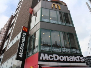 黒船バーガー勢が台頭! 復活のマックは好調を維持できるか