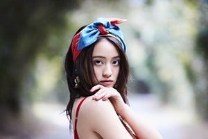 岡田結実、誕生日に写真集2冊同日発売! 家族話や恋バナも