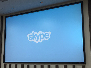 Skypeのリアルタイム翻訳が日本語対応、利用無料でどう稼ぐか