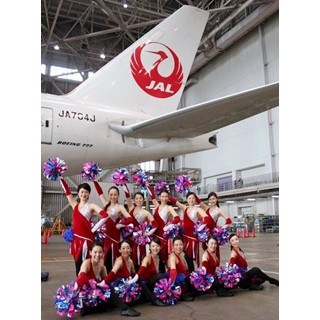 全員現役CA! ダンスチーム「JAL JETS」の舞台裏--受け継がれるチアスピリット