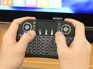 上海問屋、タッチバッド搭載のゲームコントローラ型ワイヤレスキーボード