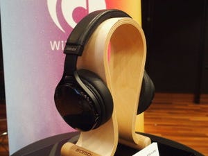 Victorブランドから、自分専用の"持ち運べるリスニングルーム"「WiZMUSIC」が登場