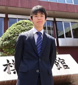 18連勝の藤井聡太四段「強くなることが僕の使命」