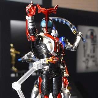 ハイパーキャストオフ! 仮面ライダーカブトハイパーフォームが真骨彫に参戦か!?