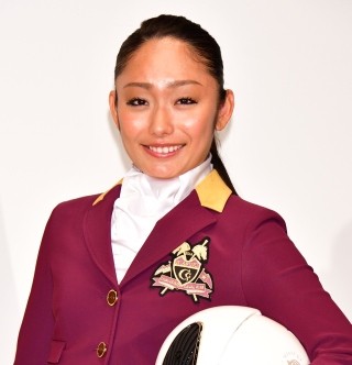 安藤美姫、フェルナンデス選手との破局説を否定「続いている」